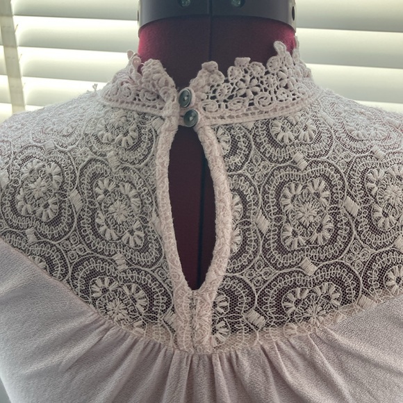 Kismet Pink Lace Sleeveless Top, Sz S - Picture 3 of 5